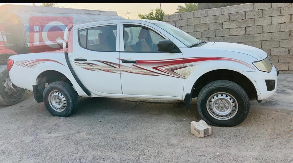 میتسوبیشی L200